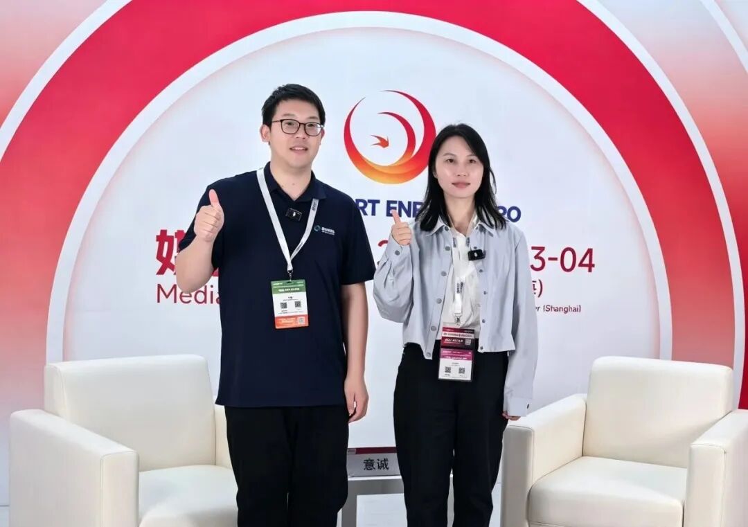YC SOLUTION representative and media host after the SNEC 2026 interview
